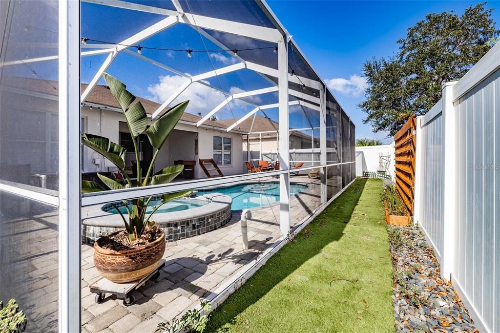 501 Delwood Breck Street Ruskin, FL 33570 - Photo 36 of 39