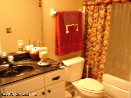 6298 Harry Rewis Road Macclenny, FL 32063 - Photo 21 of 30 Guest bath upstairs