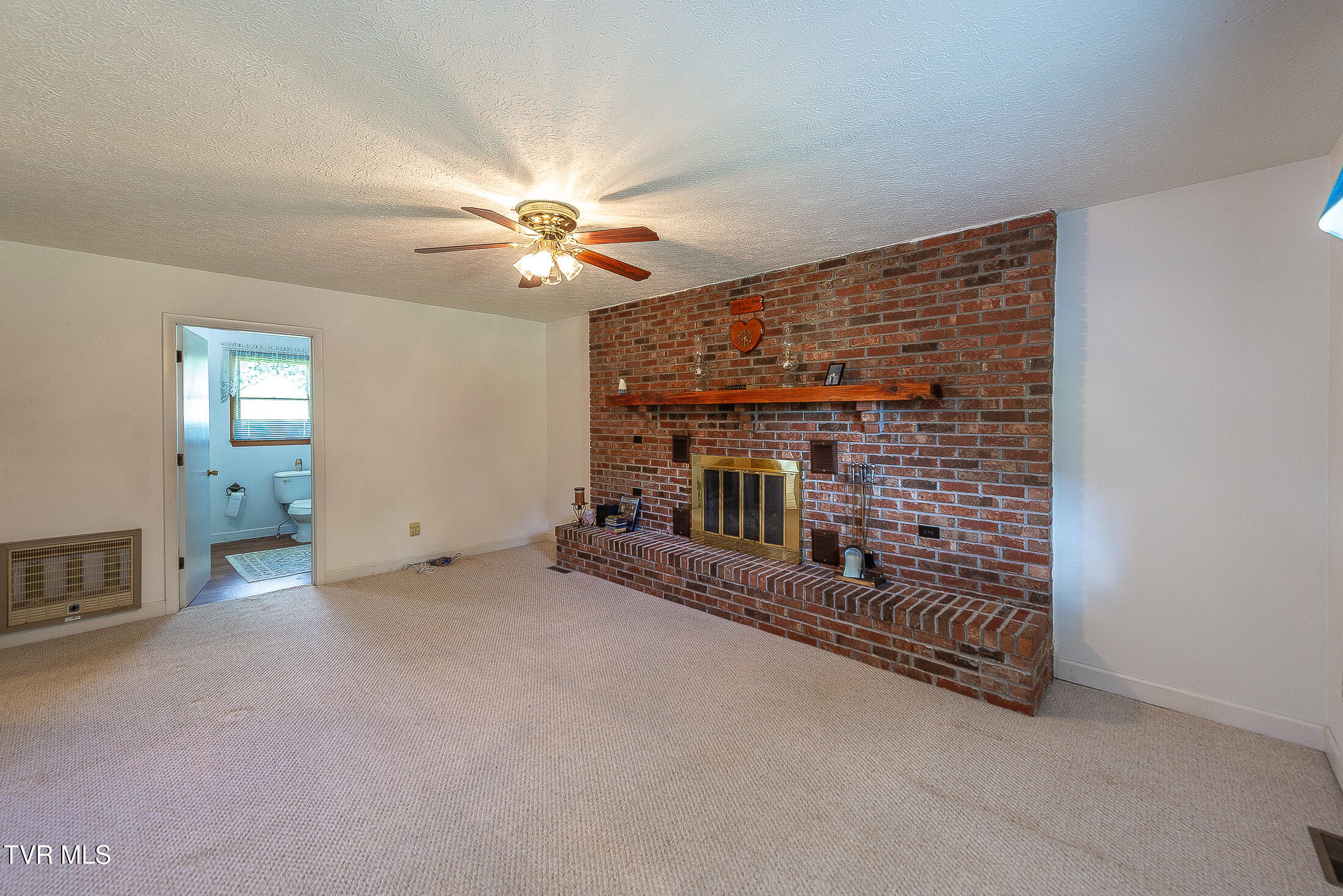 3738 Pattonsville Road Duffield, VA 24244 - Photo 18 of 53 den