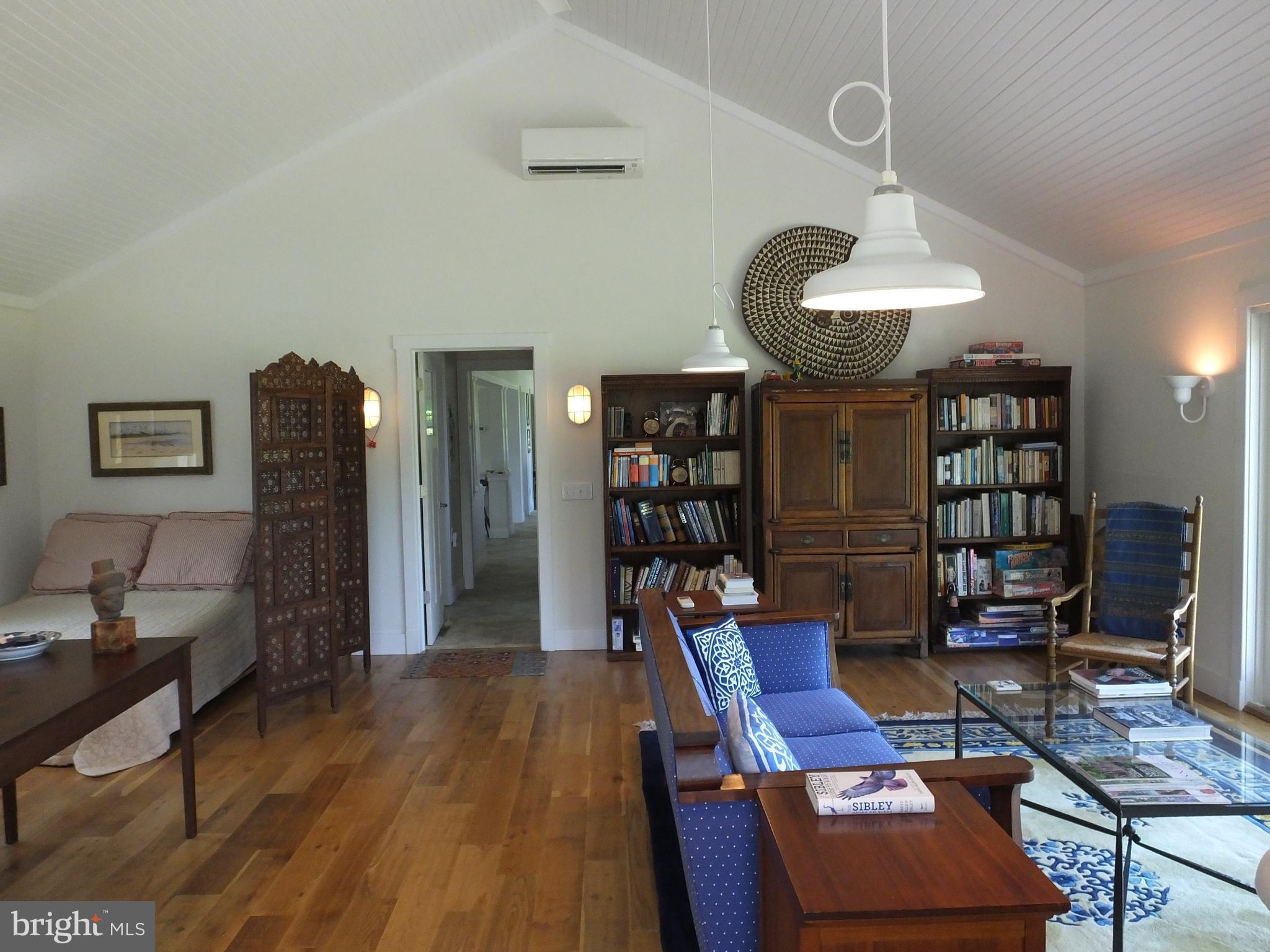 1416 Town Point Road Cambridge, MD 21613 - Photo 10 of 30 Family Room