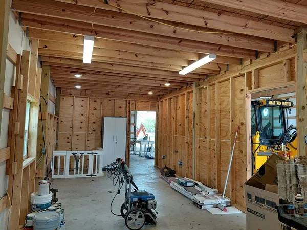 $550,000 | 3831 County Road 211, Danbury, TX 77534