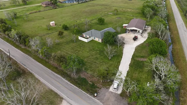 $550,000 | 3831 County Road 211, Danbury, TX 77534