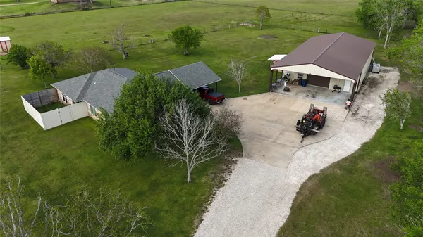 $550,000 | 3831 County Road 211, Danbury, TX 77534