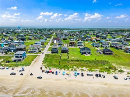 $199,000 | 1971 Gulf, Crystal Beach, TX 77650