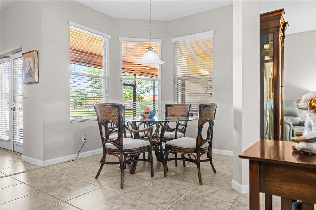 4370 9th Manor Southwest Vero Beach, FL 32968 - Photo 12 of 36