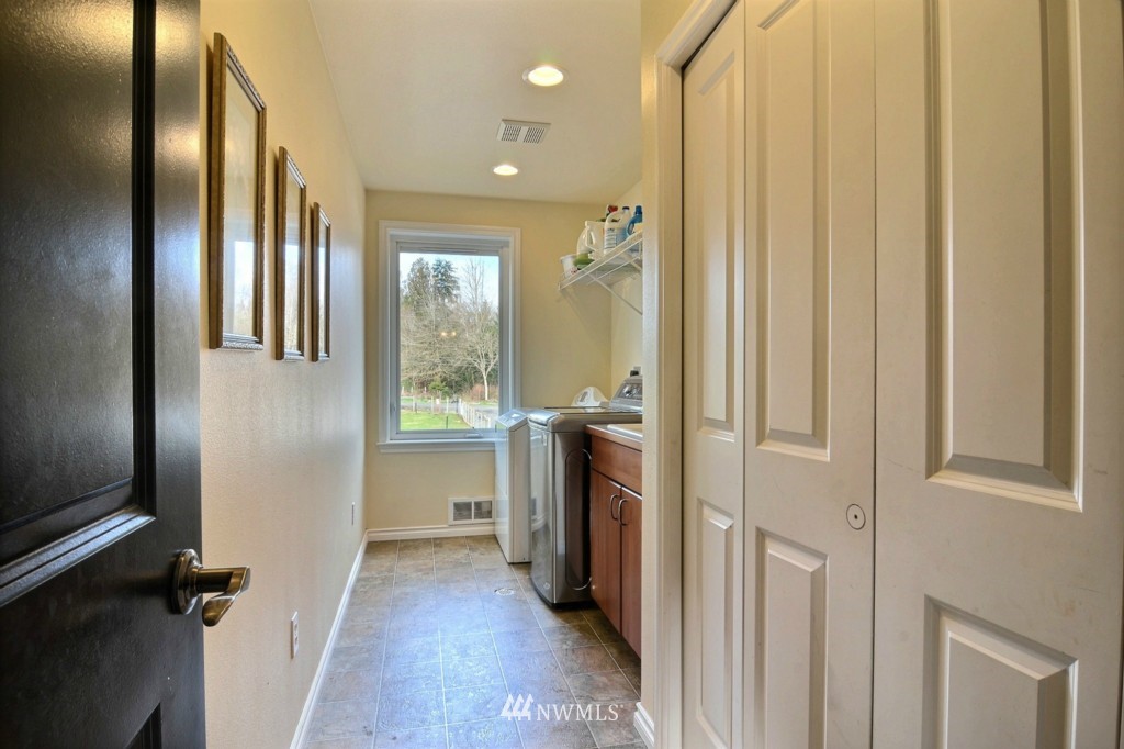 1550 Southeast Spruce Road Burley, WA 98367 - Photo 14 of 25 Gallery Image 14