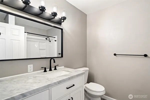 $1,800 | 2938 East Walnut Street, Unit 6, Port Angeles, WA 98362