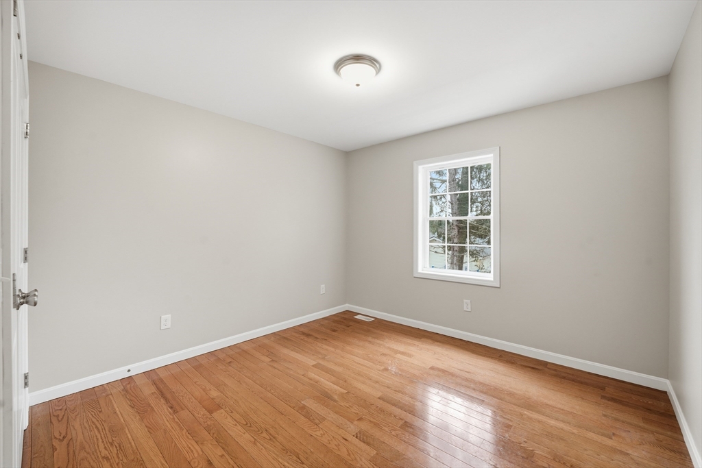 140 Temby Street Springfield, MA 01119 - Photo 18 of 34