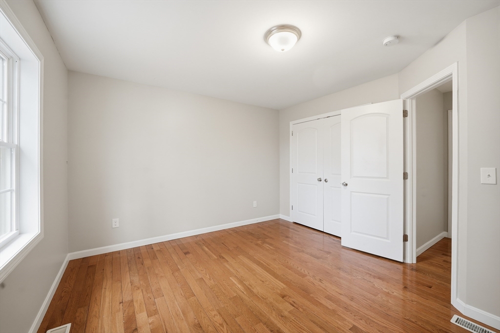 140 Temby Street Springfield, MA 01119 - Photo 22 of 34