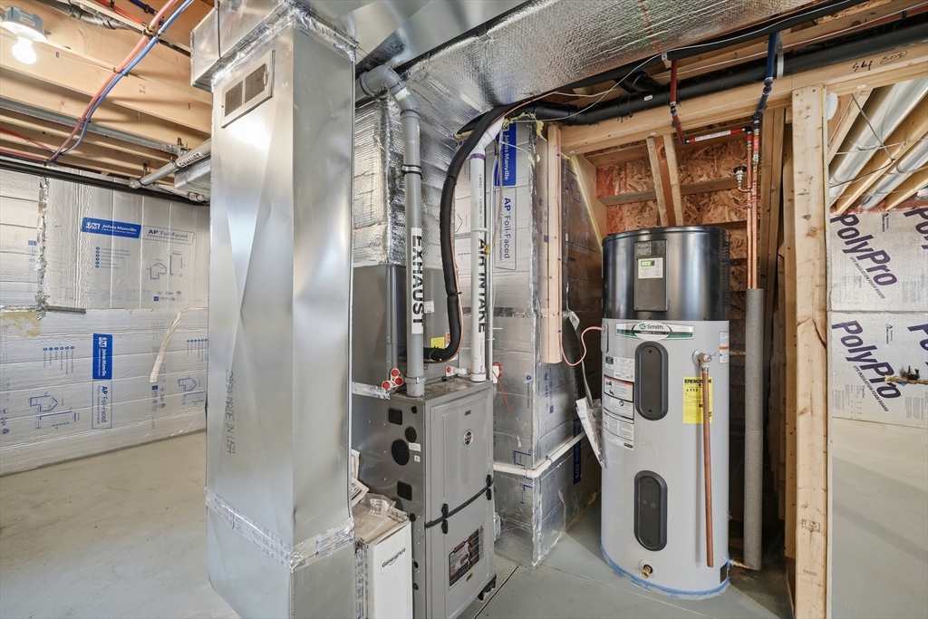 140 Temby Street Springfield, MA 01119 - Photo 29 of 34