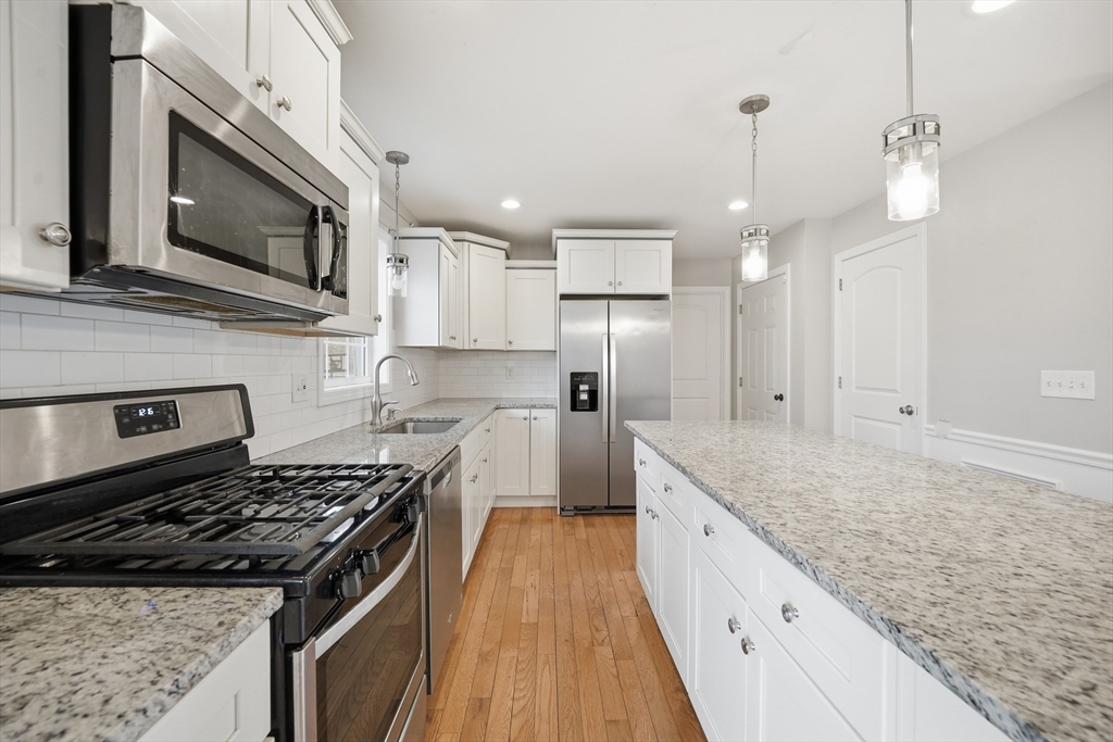 140 Temby Street Springfield, MA 01119 - Photo 5 of 34