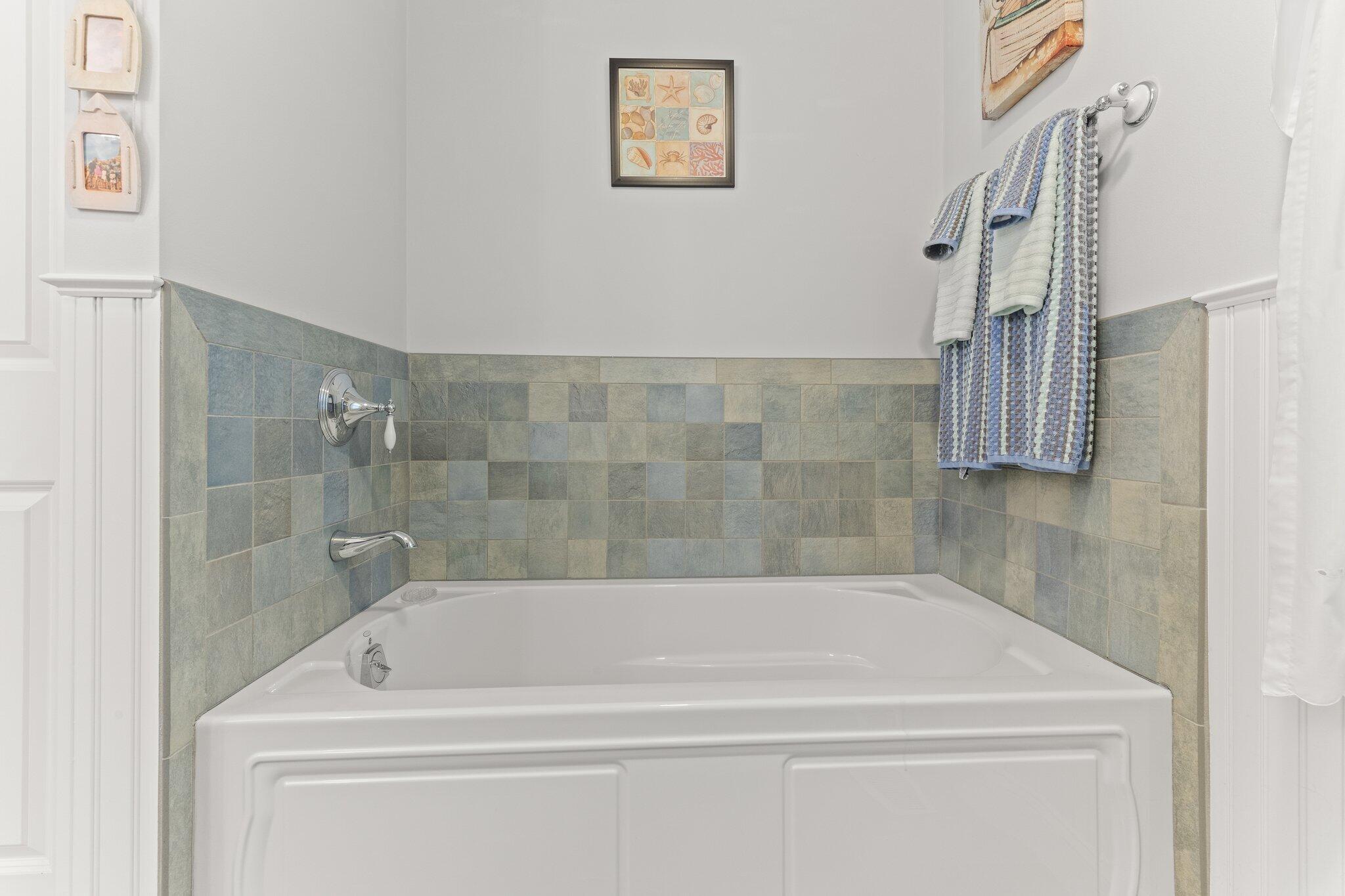 9 Briar Spring Road Orleans, MA 02653 - Photo 35 of 65 a bathroom with a bathtub