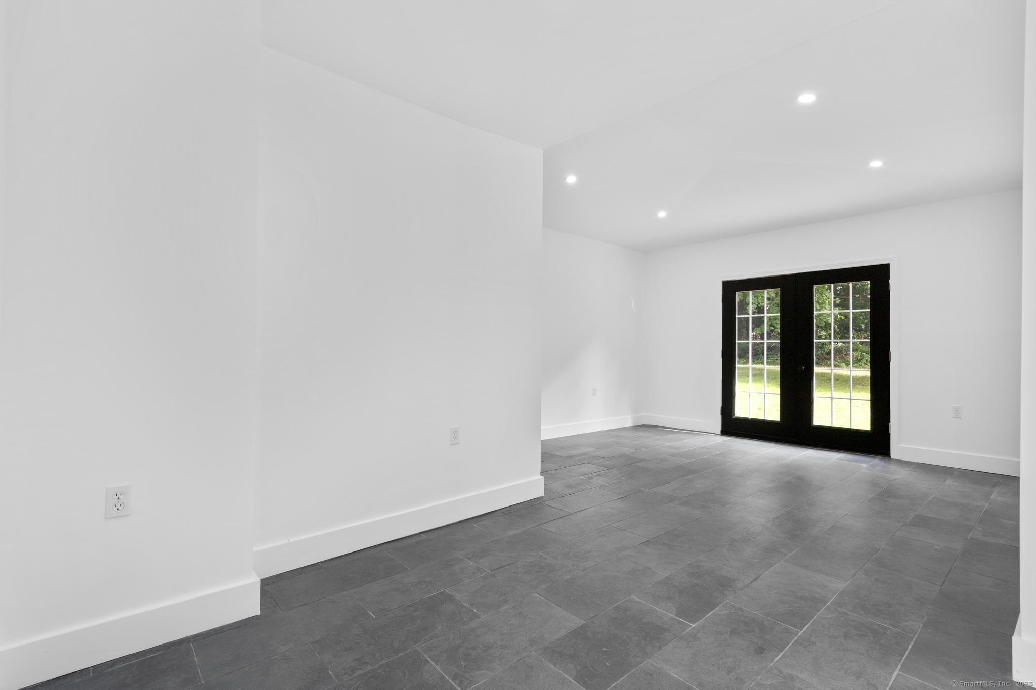 286 Marlborough Street Portland, CT 06480 - Photo 26 of 35