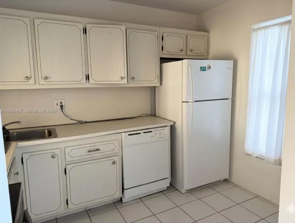 $1,575 | 5841 Northwest 61st Avenue, Unit 304, Tamarac, FL 33319