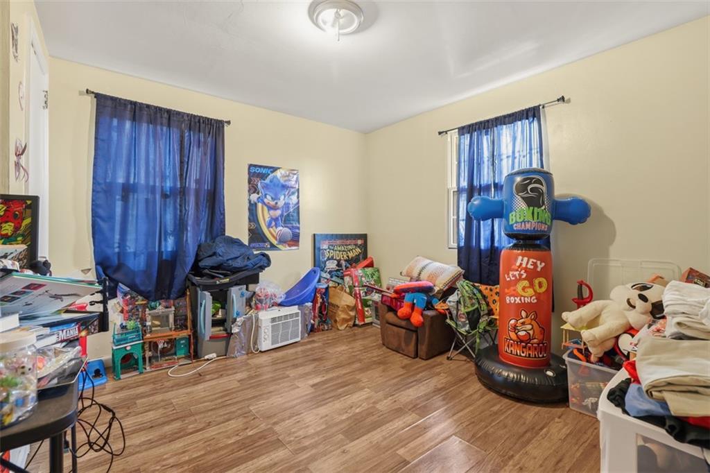 2402 Laketon Road Pittsburgh, PA 15221 - Photo 16 of 37 Gallery Image 16