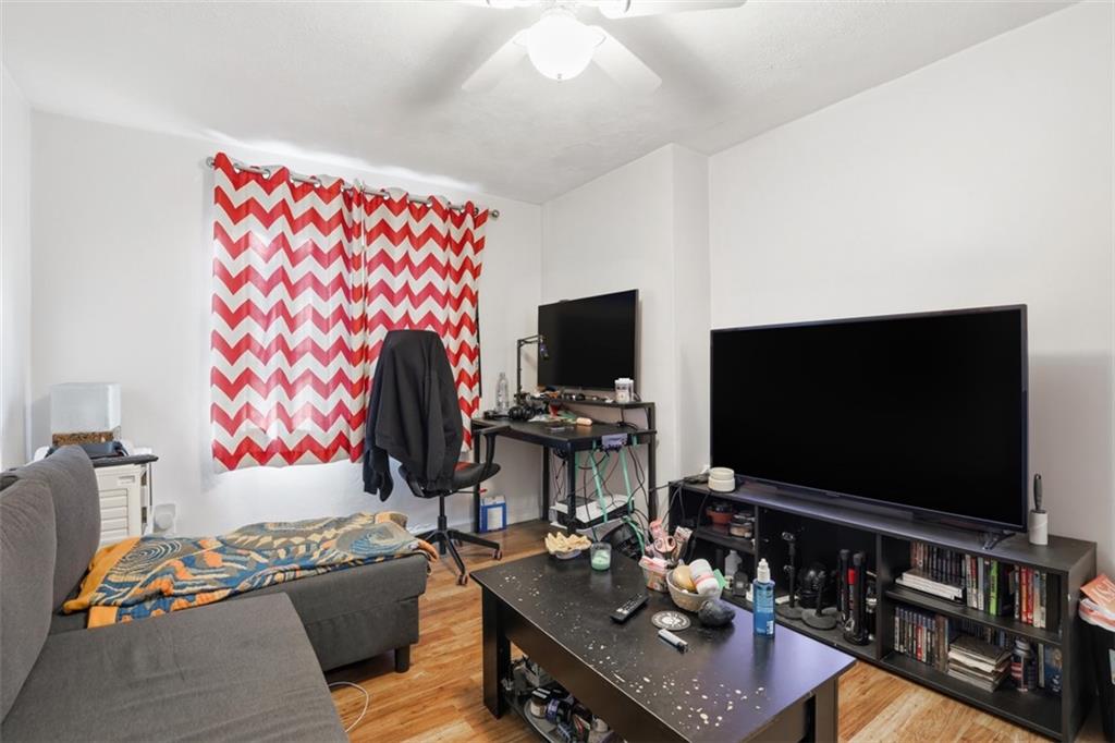 2402 Laketon Road Pittsburgh, PA 15221 - Photo 10 of 37 Gallery Image 10