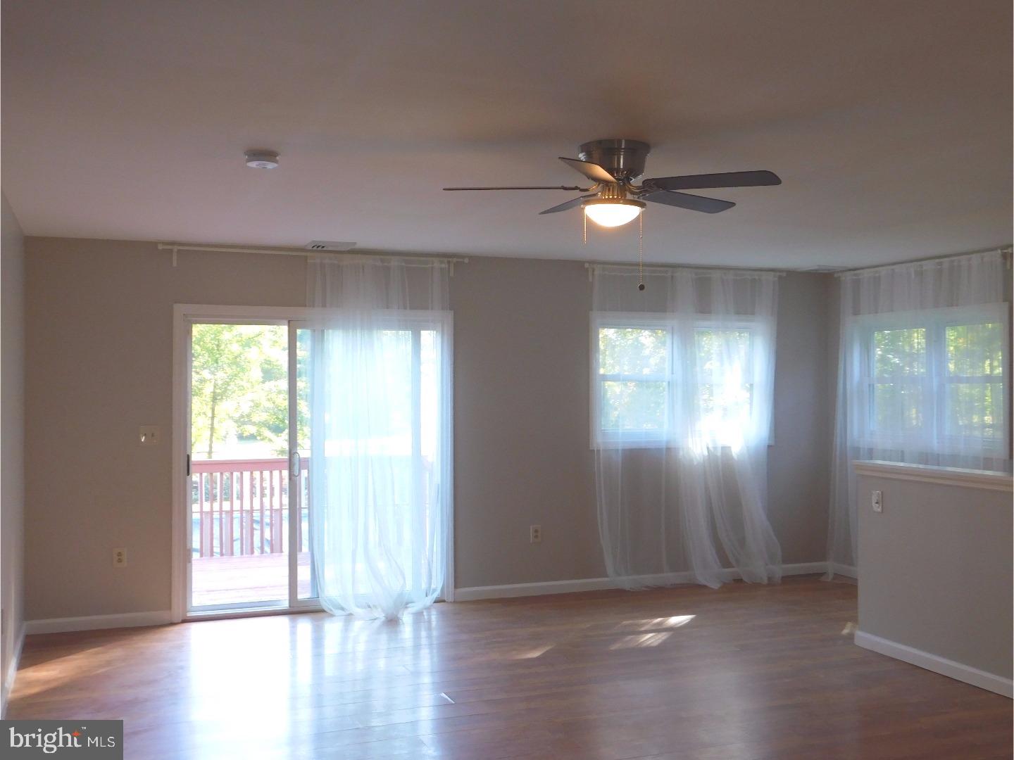 33 Ranoldo Terrace Cherry Hill, NJ 08034 - Photo 9 of 25 Great Room