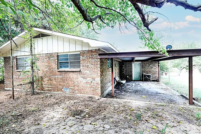 $137,000 | 421 East Wilbarger Street, Bowie, TX 76230