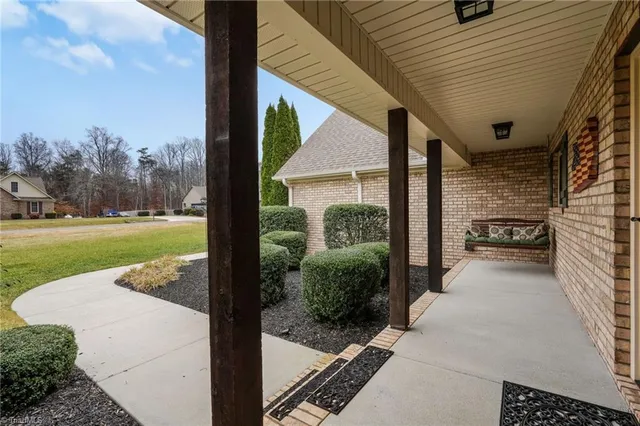 $539,900 | 183 Oak Leaf Drive, Reidsville, NC 27320