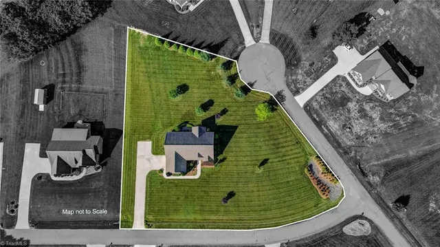 $539,900 | 183 Oak Leaf Drive, Reidsville, NC 27320