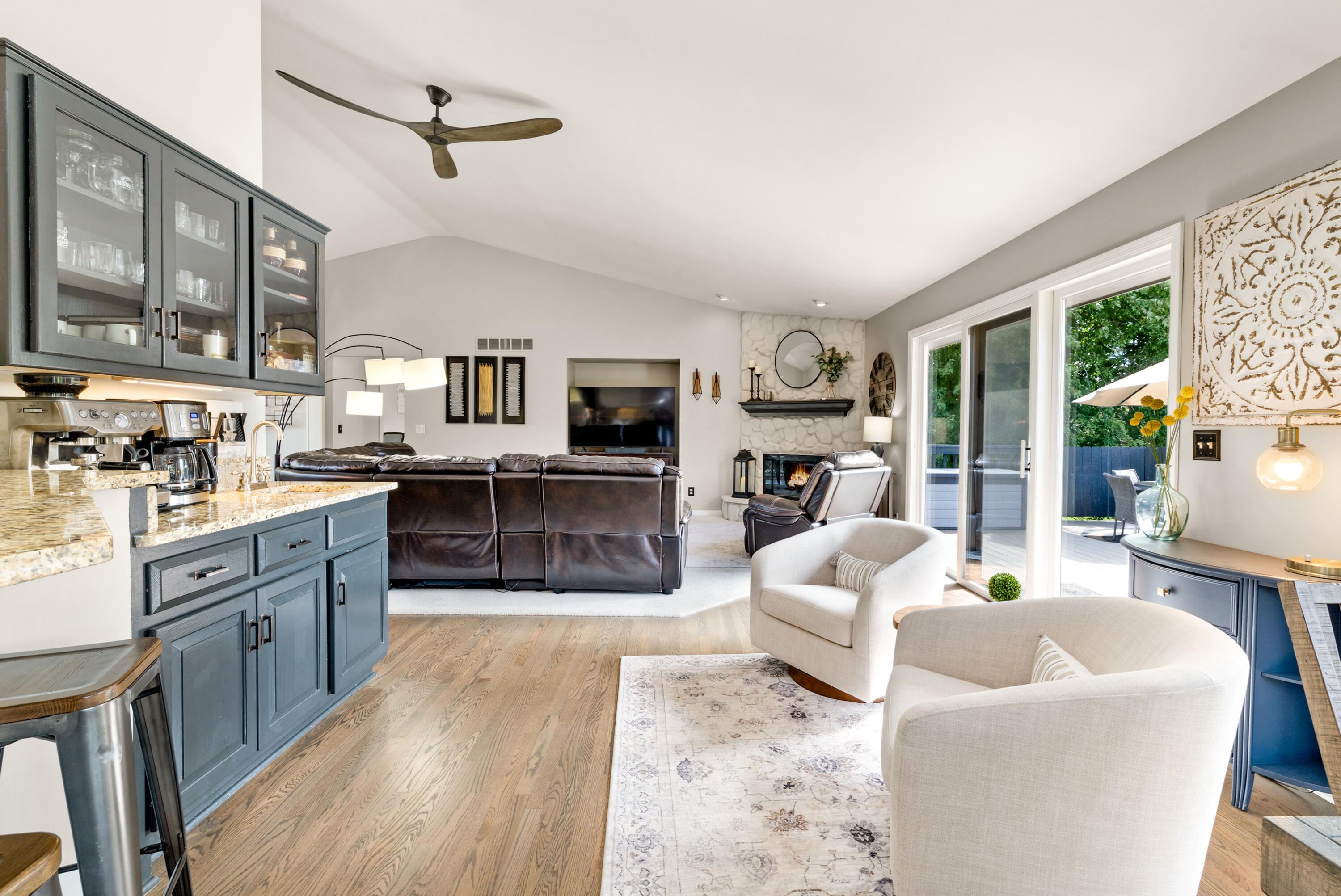 618 2 Rivers Drive Mukwonago, WI 53149 - Photo 15 of 59 Outstanding Entertainment Alcove