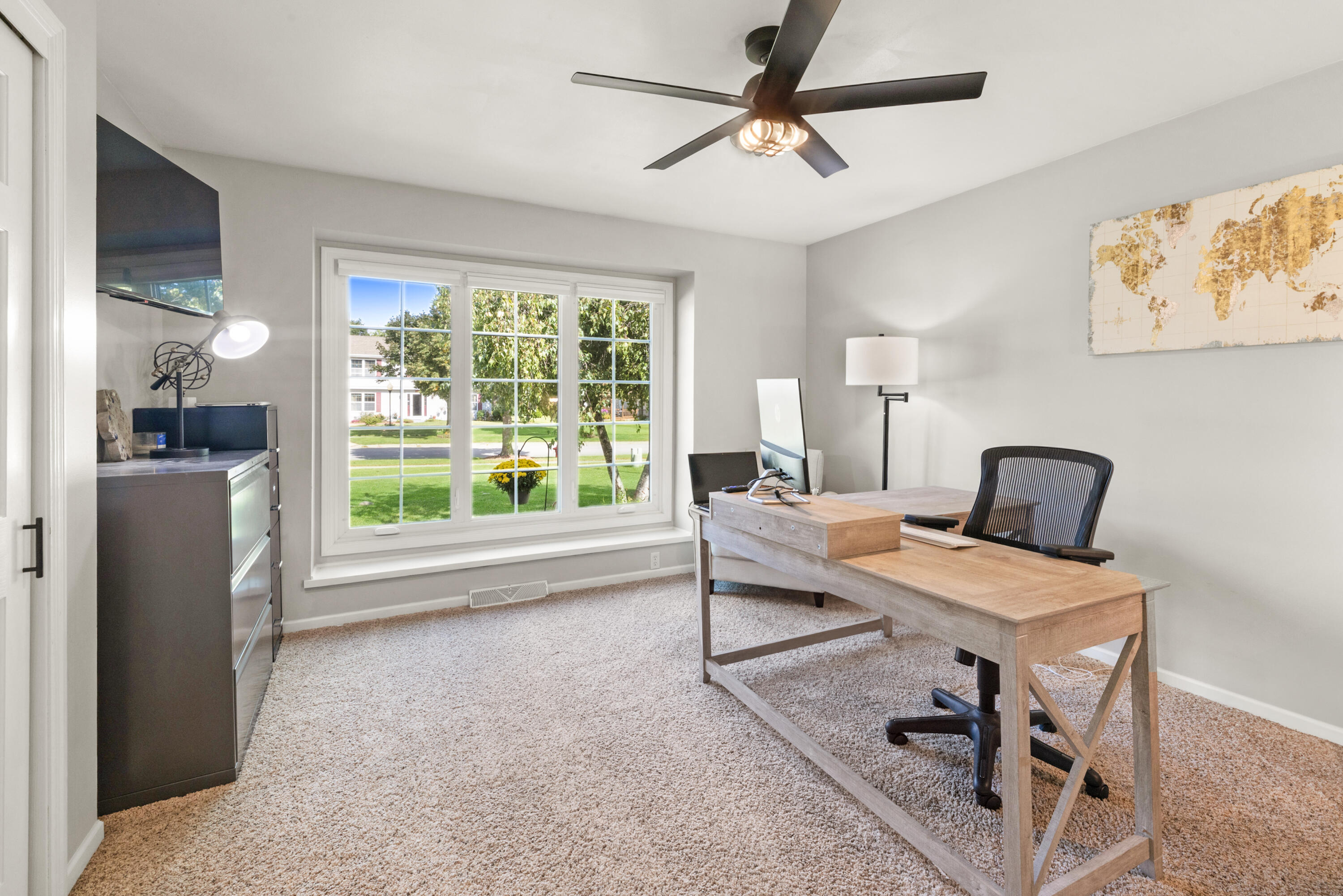 618 2 Rivers Drive Mukwonago, WI 53149 - Photo 27 of 59 Second Bedroom With Banks of Windows