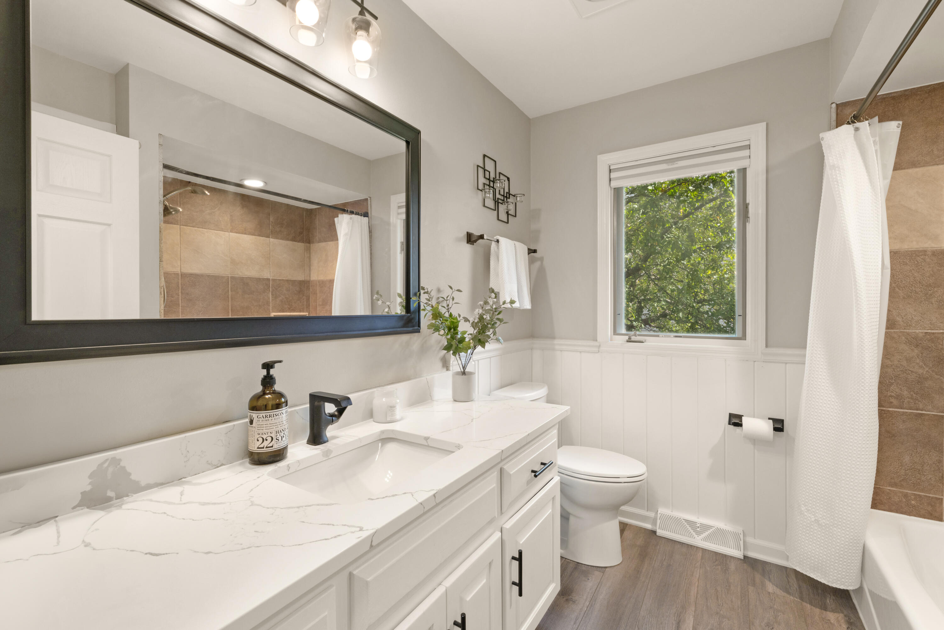 618 2 Rivers Drive Mukwonago, WI 53149 - Photo 29 of 59 Luxury Full Bath