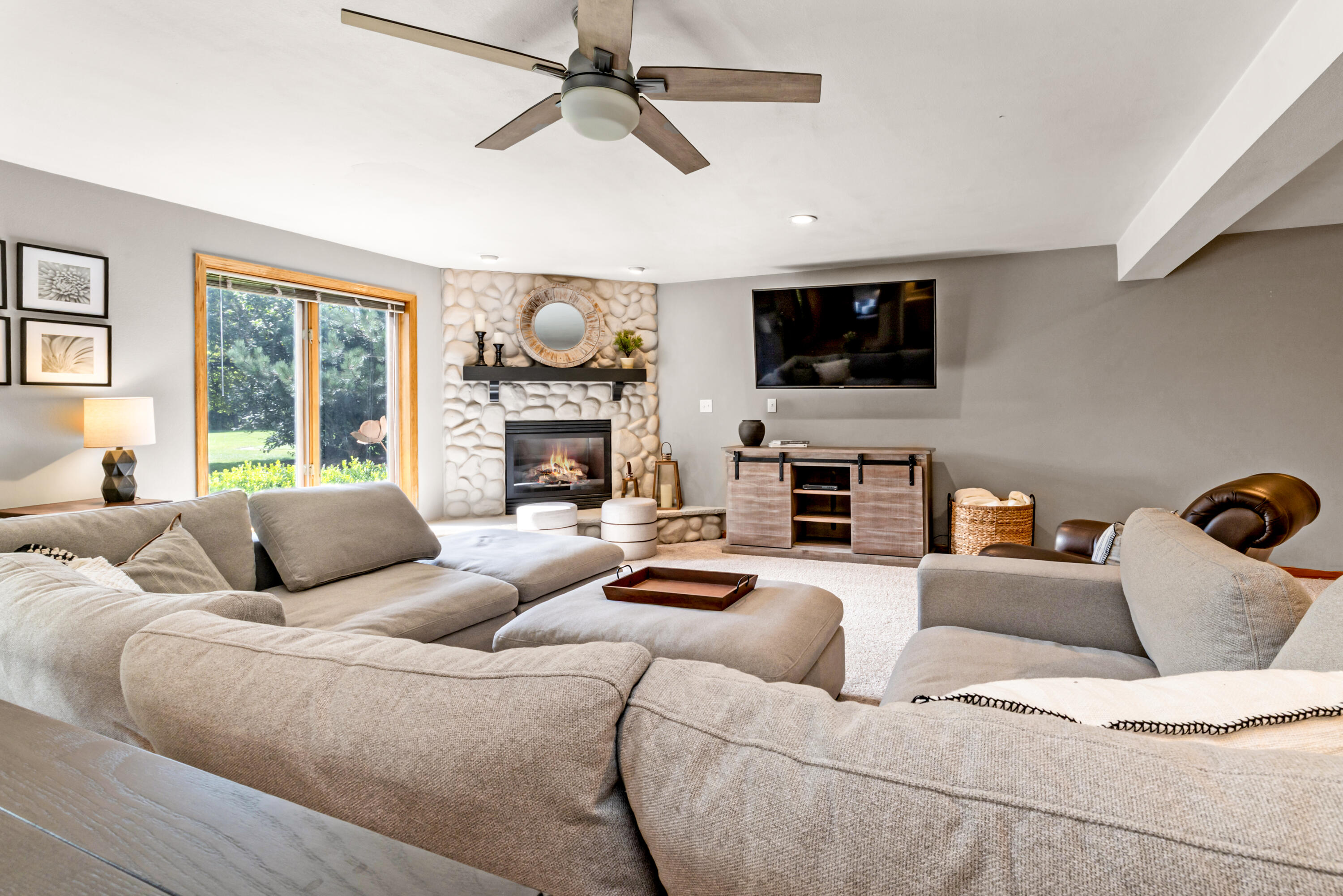 618 2 Rivers Drive Mukwonago, WI 53149 - Photo 33 of 59 Wonderful Space to Entertain