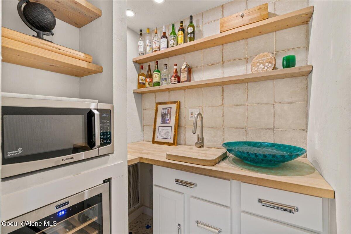 2937 East Upper Hayden Lake Road Hayden, ID 83835 - Photo 26 of 50 Kitchenette