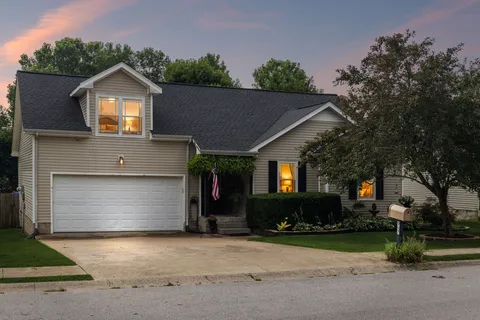 $365,000 | 967 Cindy Jo Court, Clarksville, TN 37040