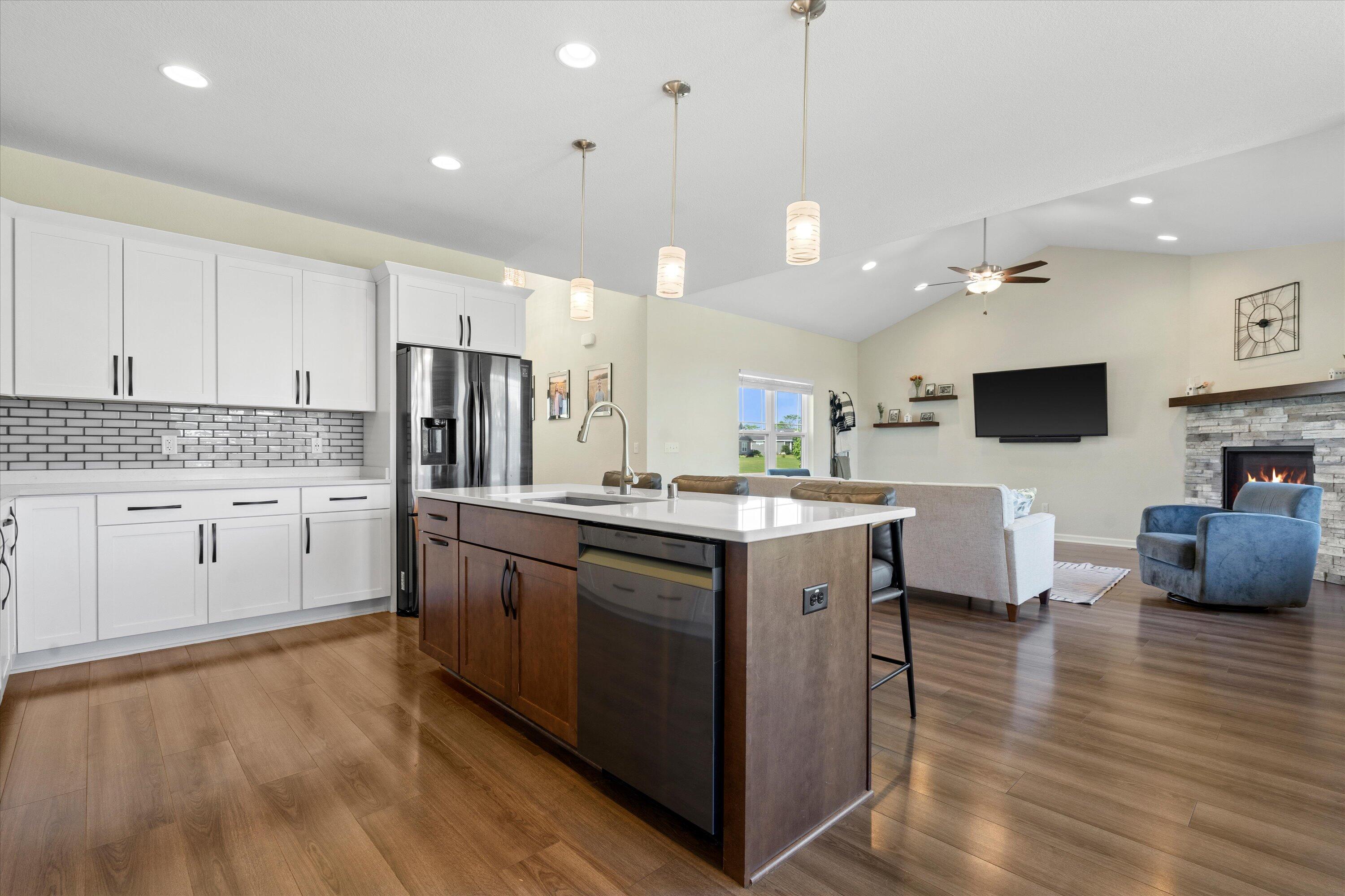 S86-w34804 Knoll Road Eagle, WI 53119 - Photo 12 of 50 Kitchen