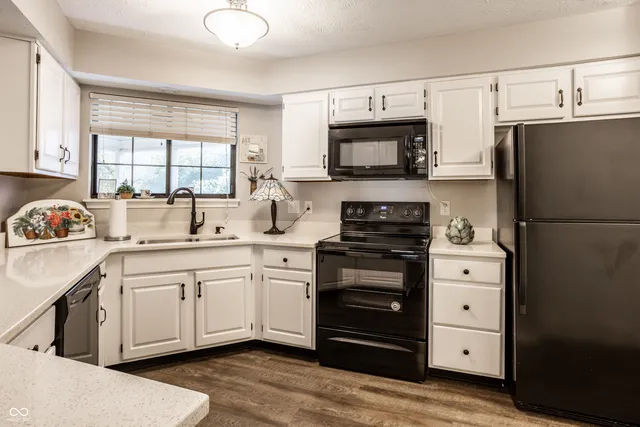 $295,000 | 7830 Copperfield Drive, Indianapolis, IN 46256