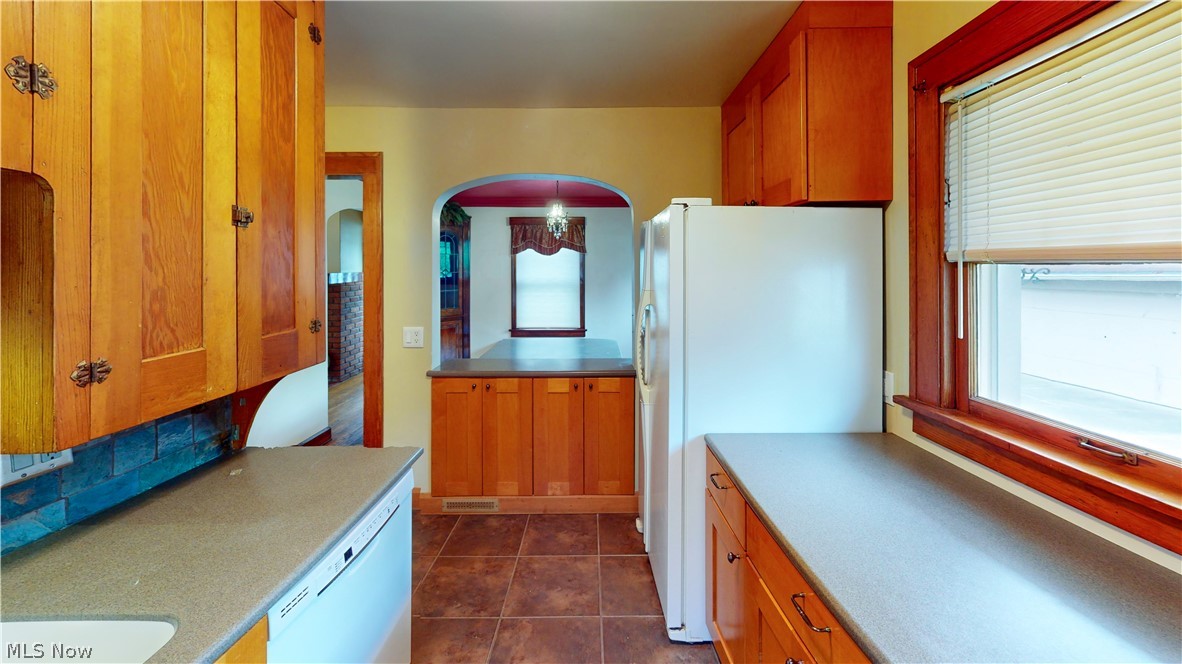 5099 Spencer Road Cleveland, OH 44124 - Photo 11 of 21 Gallery Image 11
