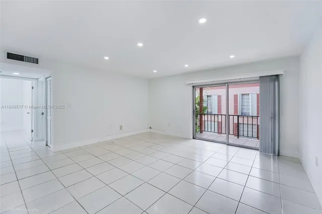 $275,000 | 7160 Fairway Drive, Unit J16, Miami Lakes, FL 33014