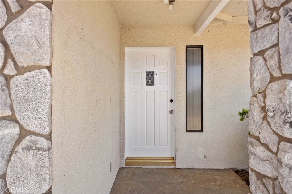 9975 Desert View Road Pinon Hills, CA 92372 - Photo 38 of 49 main home