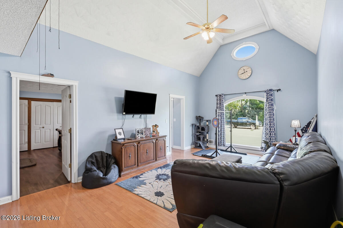 1103 Foxfire Road Bardstown, KY 40004 - Photo 8 of 27 1103 foxfire rd - 011
