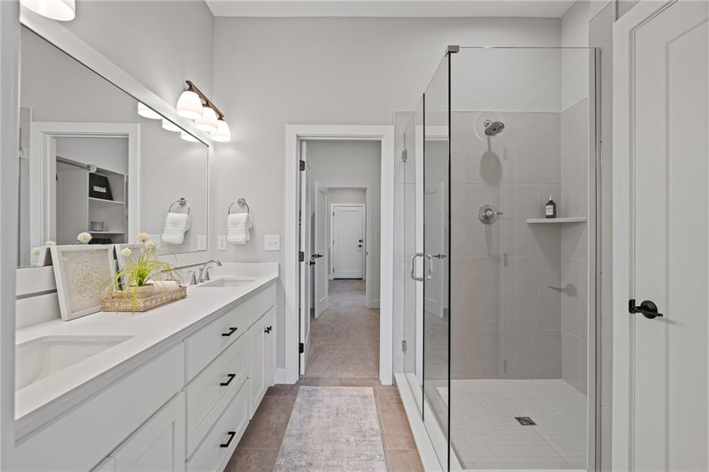 8212 Aurora Street Lenexa, KS 66220 - Photo 11 of 28