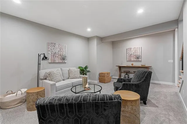 $564,500 | 8212 Aurora Street, Lenexa, KS 66220