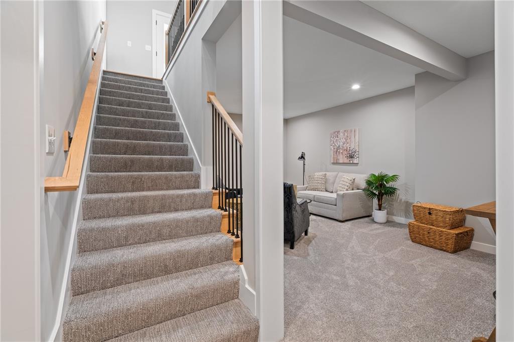 8212 Aurora Street Lenexa, KS 66220 - Photo 9 of 28