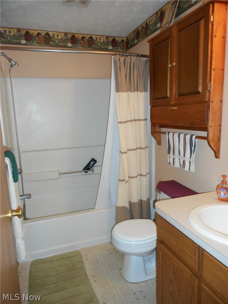 9036 West Ridge Road Elyria, OH 44035 - Photo 8 of 25 Gallery Image 8