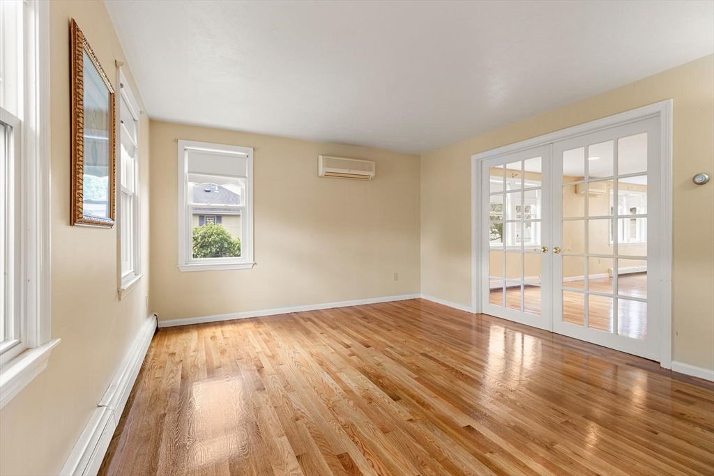 19 Altoona Road Dedham, MA 02026 - Photo 4 of 26
