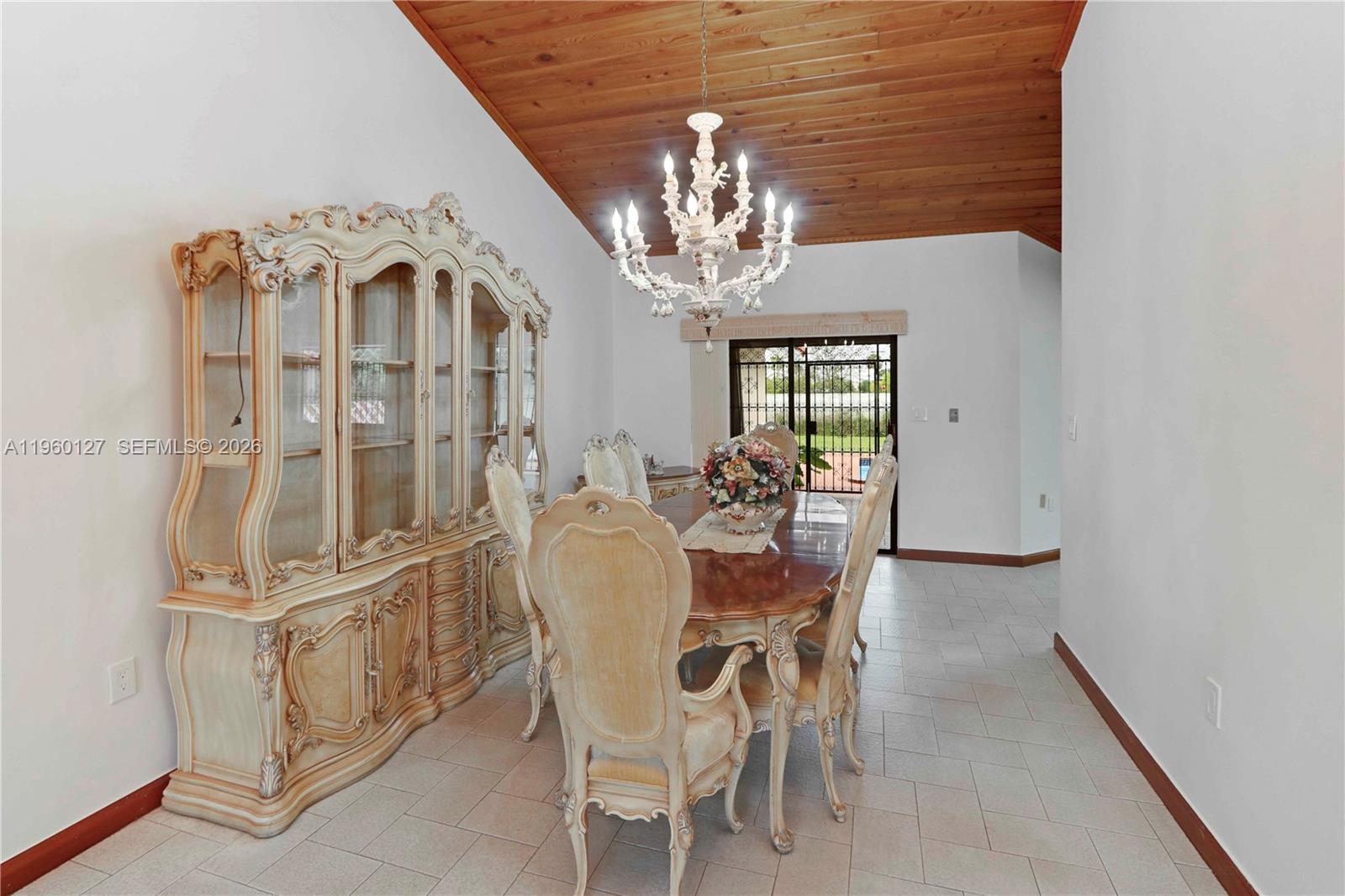 2220 Southwest 90th Avenue Miami, FL 33165 - Photo 6 of 25