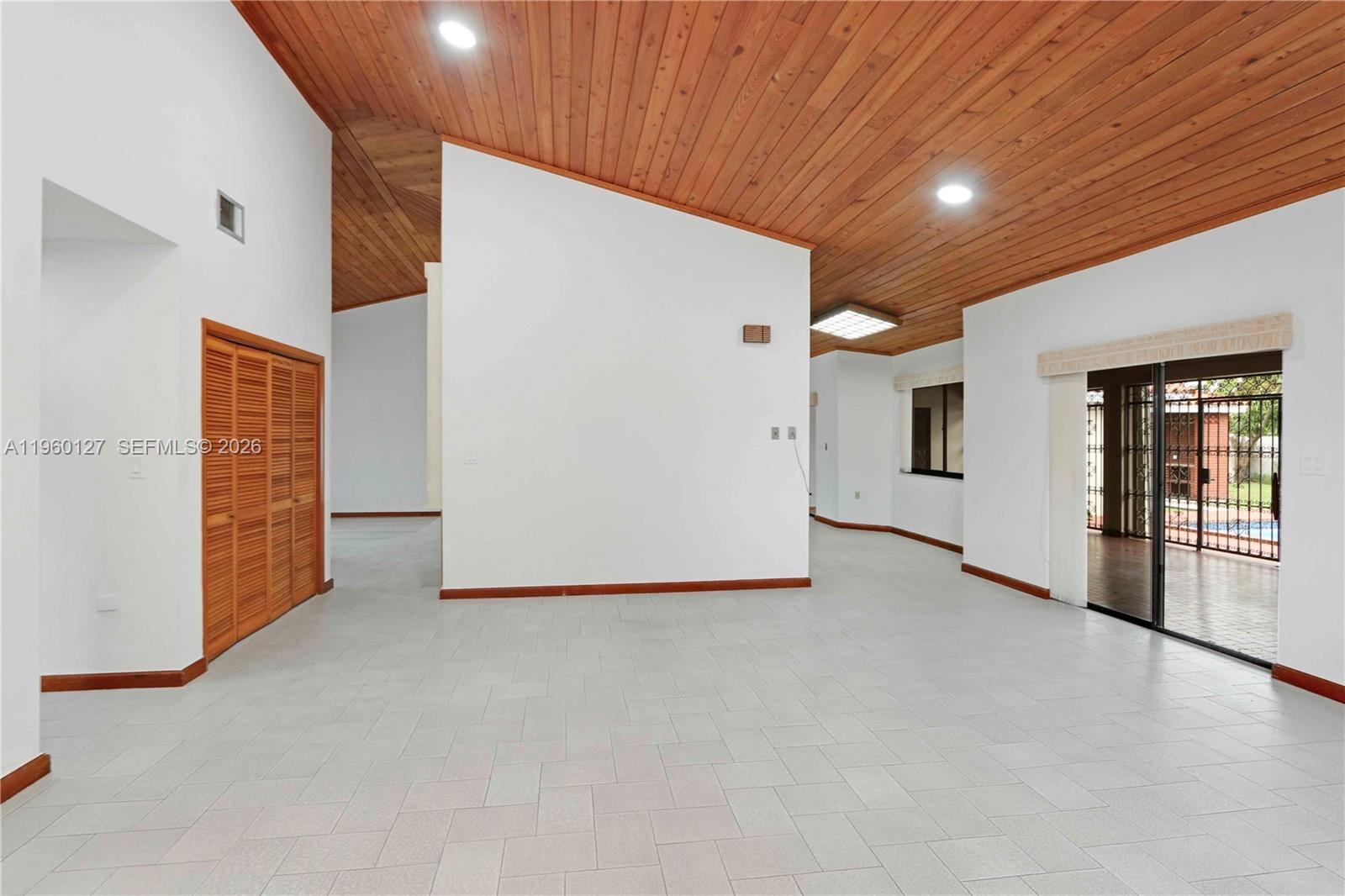 2220 Southwest 90th Avenue Miami, FL 33165 - Photo 7 of 25