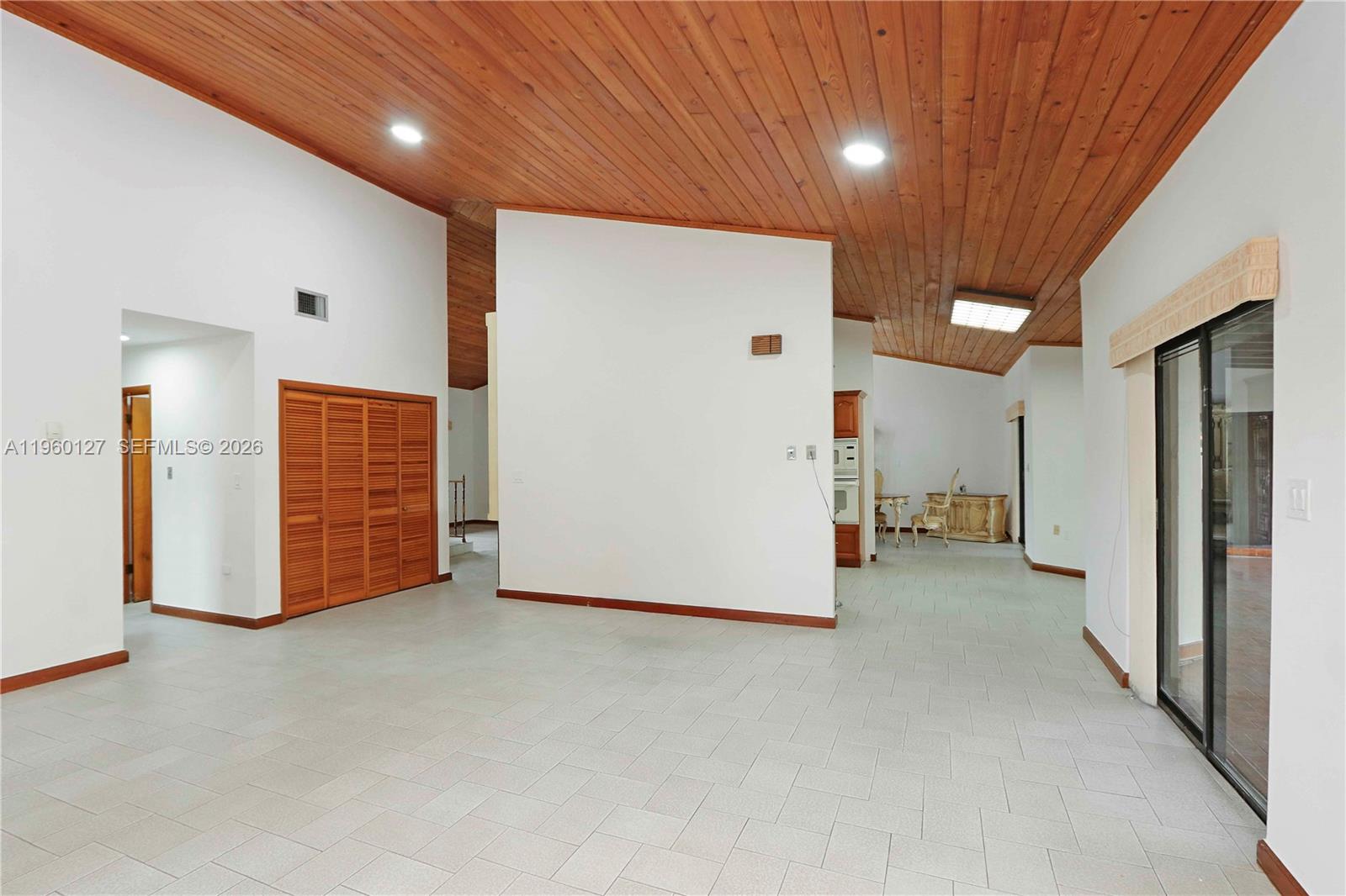 2220 Southwest 90th Avenue Miami, FL 33165 - Photo 8 of 25