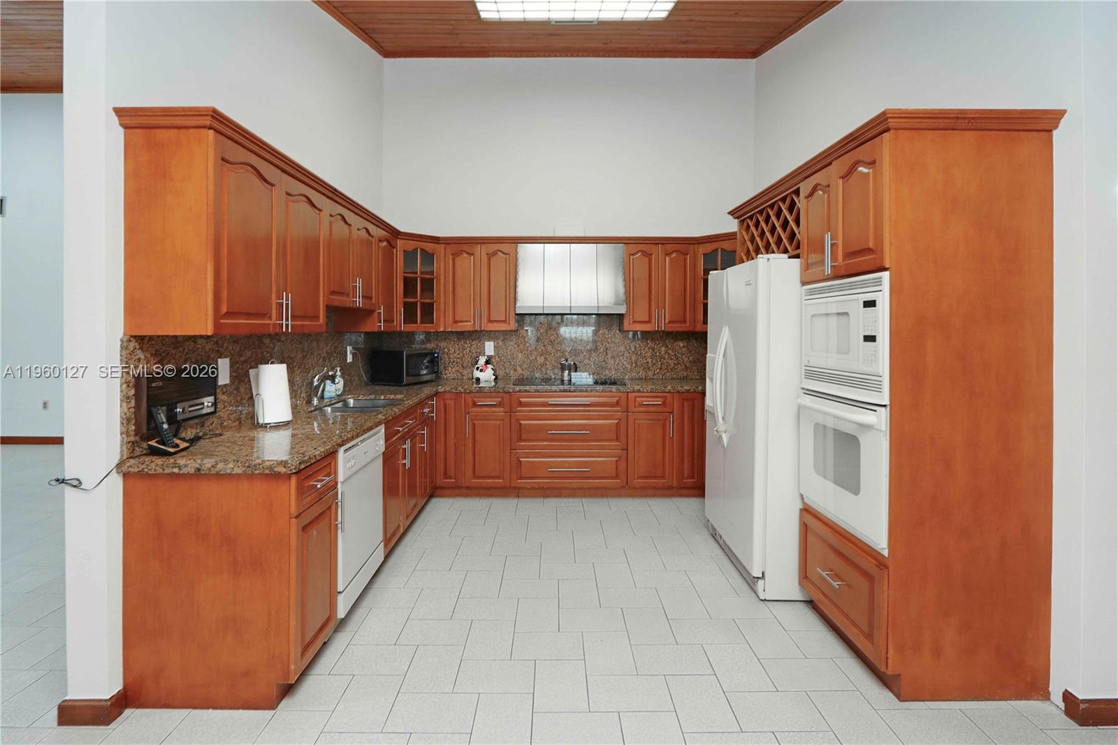 2220 Southwest 90th Avenue Miami, FL 33165 - Photo 9 of 25