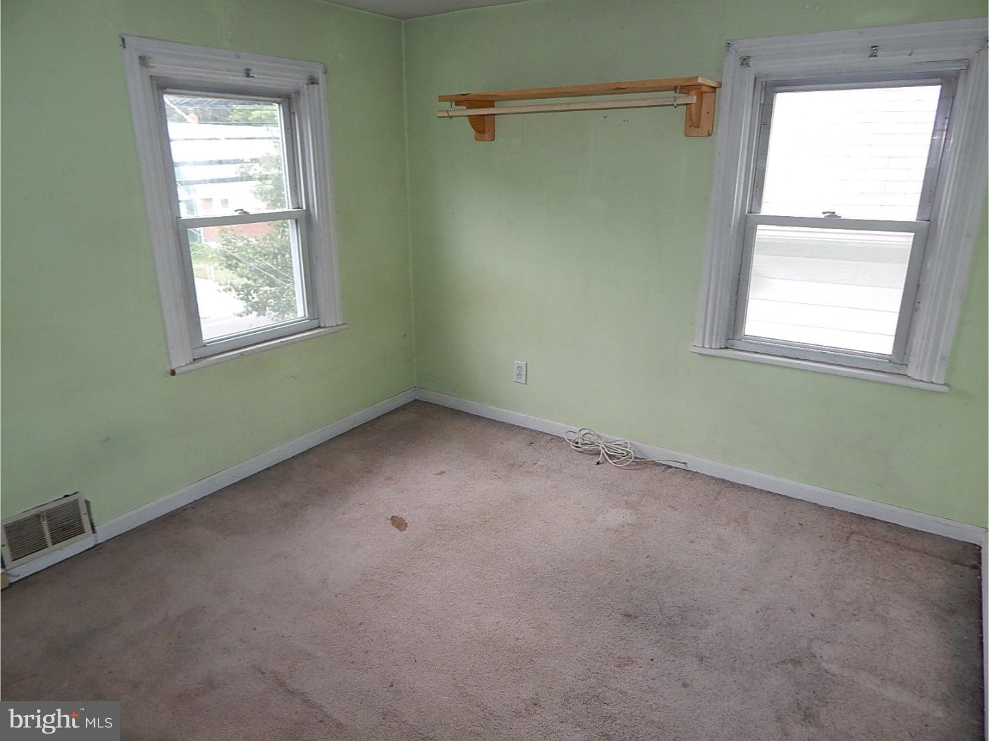 483 Klockner Road Hamilton, NJ 08619 - Photo 5 of 14