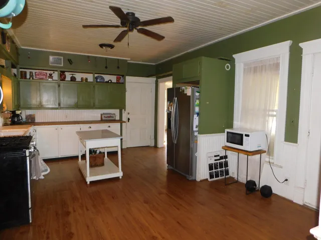 $284,900 | 69217 51st Street, Lawrence, MI 49064