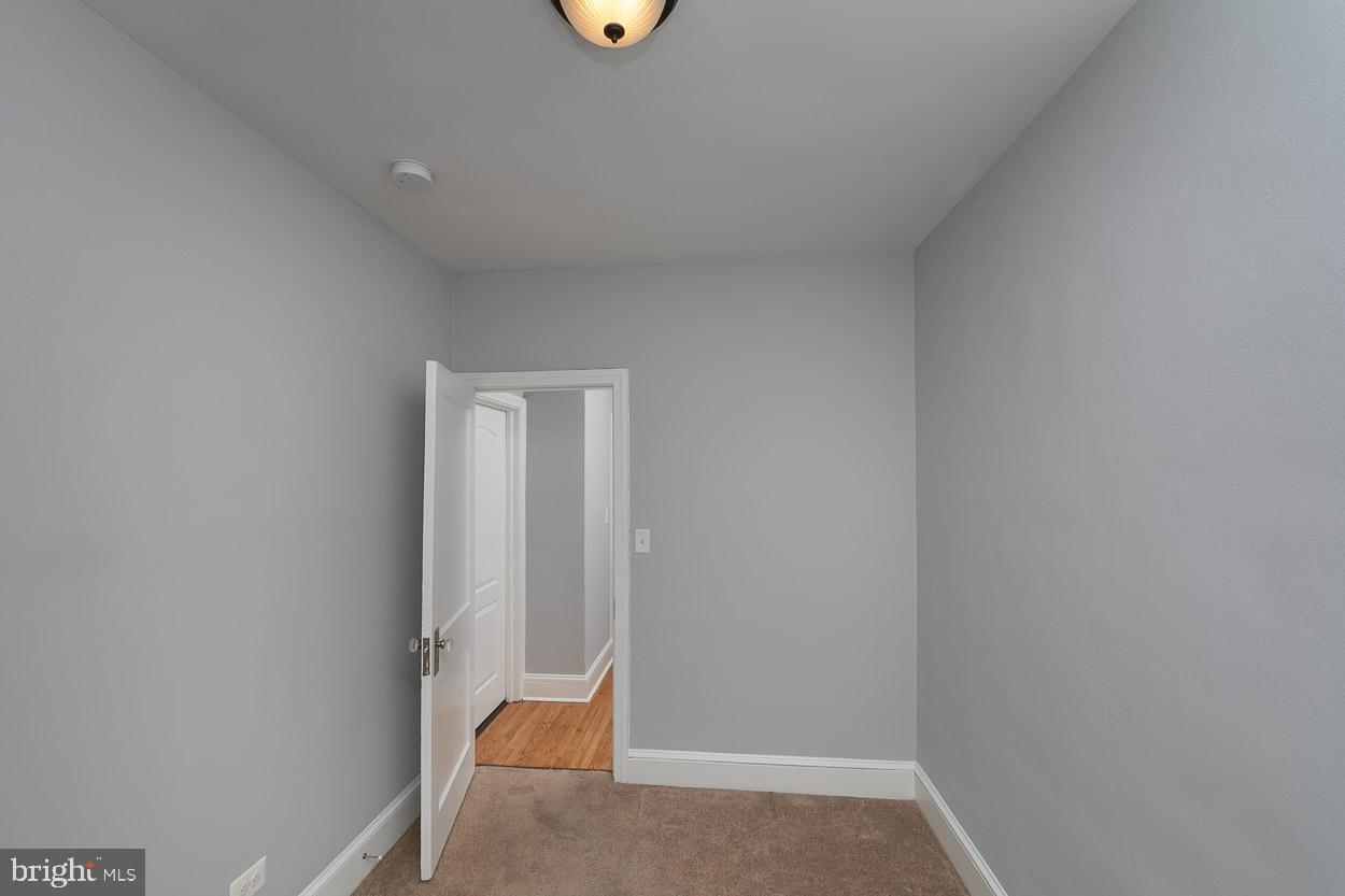 3703 Elkader Road Baltimore, MD 21218 - Photo 23 of 34