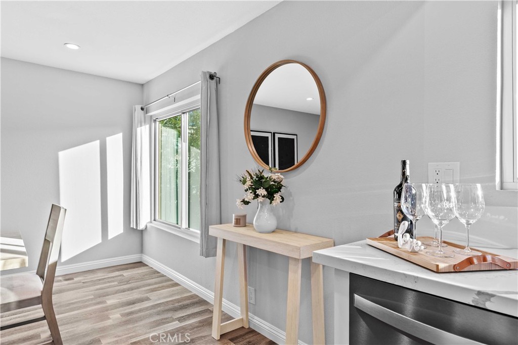 1881 Alpha Road, Unit 8 Glendale, CA 91208 - Photo 15 of 37