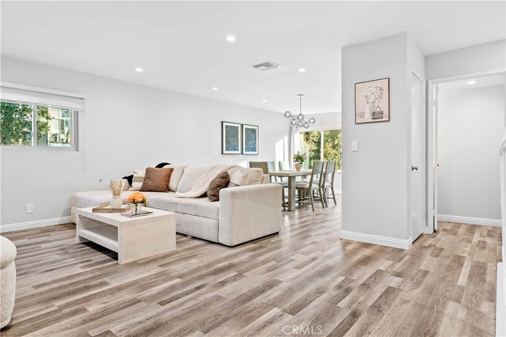 1881 Alpha Road, Unit 8 Glendale, CA 91208 - Photo 17 of 37